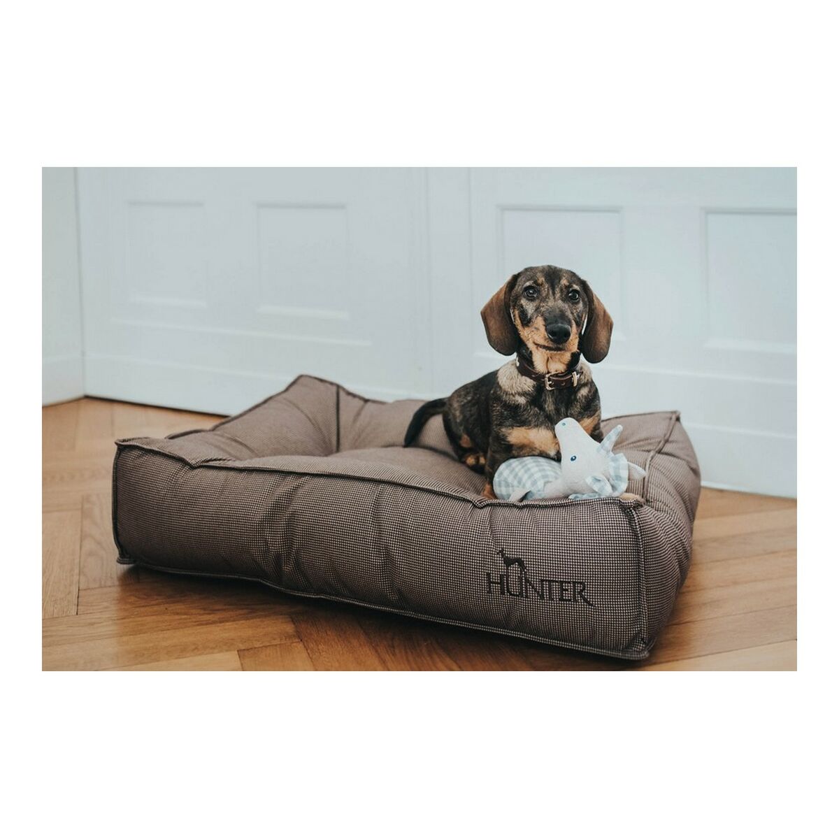 Dog Bed Hunter Lancaster Brown 80x60 cm